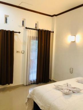 Nyiur Gading Local Room